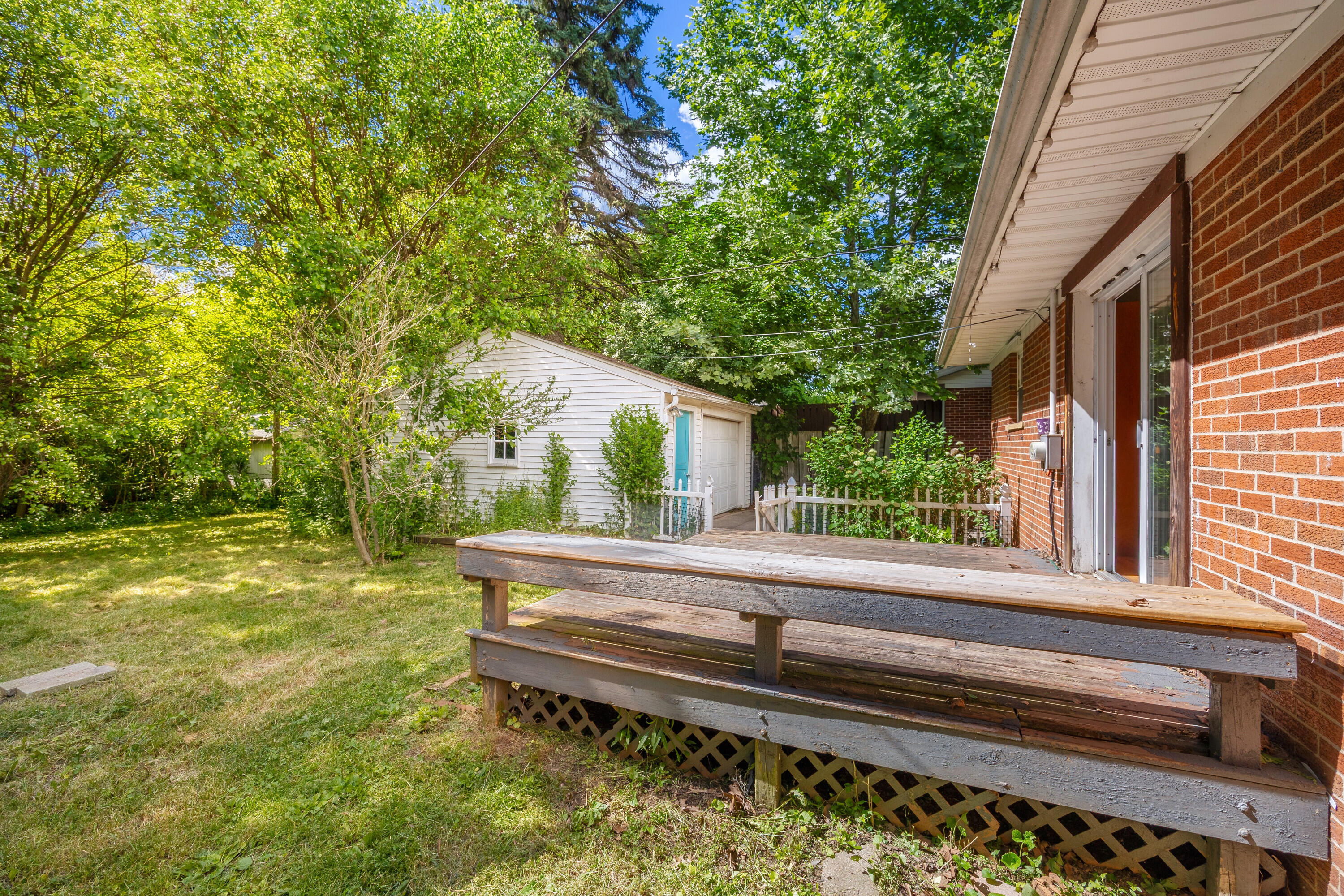 1031 North Maple Road Ann Arbor, MI 48103 - Photo 29 of 36 00__27