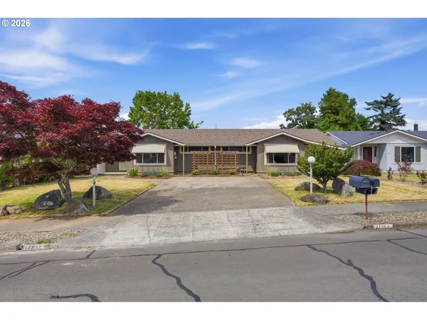 $499,900 | 17867 Northeast Wasco Street, Portland, OR 97230
