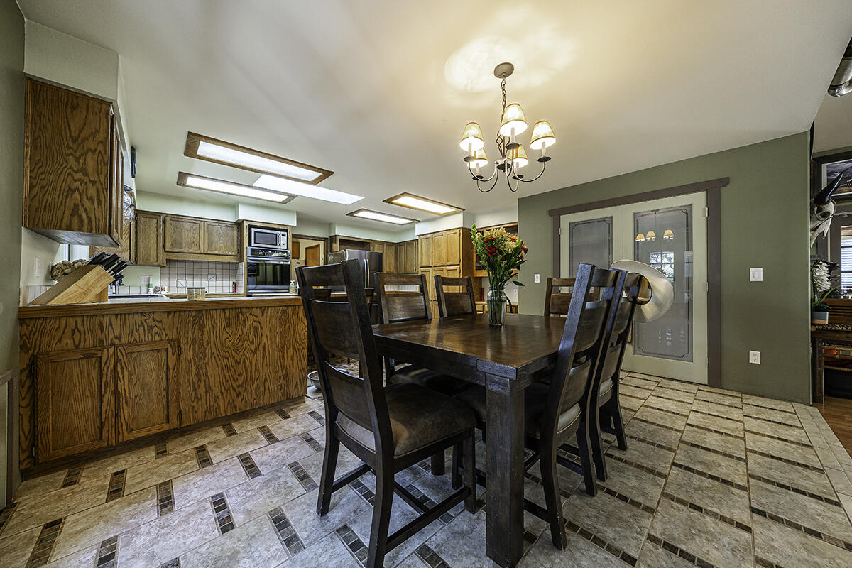 332 Rene Drive Shady Cove, OR 97539 - Photo 26 of 53 DSC02102-Edit