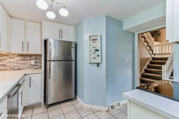 41 Elm Street, Unit B2 Foxboro, MA 02035 - Photo 5 of 23