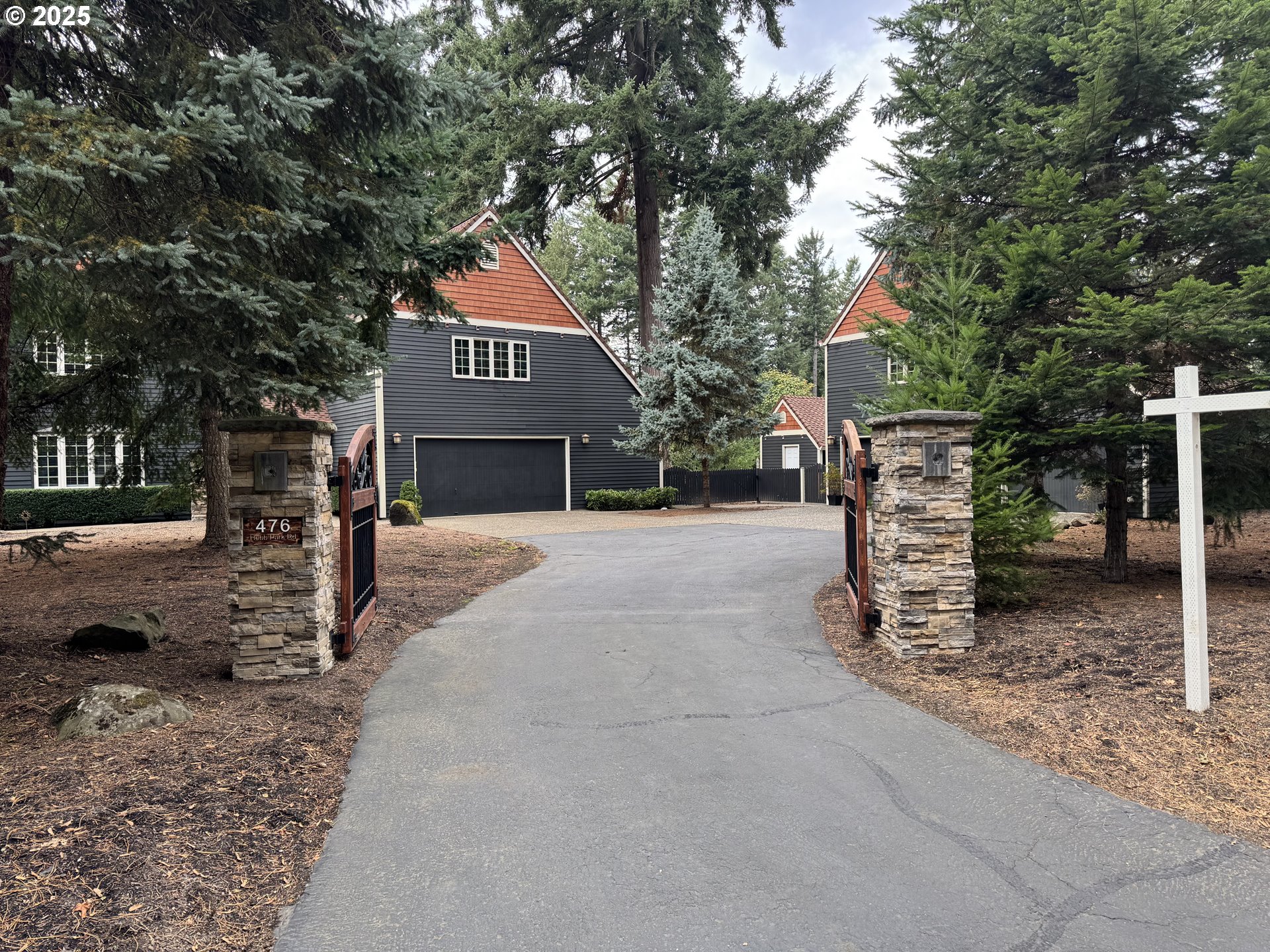 476 Southwest Hebb Park Road West Linn, OR 97068 - Photo 3 of 48