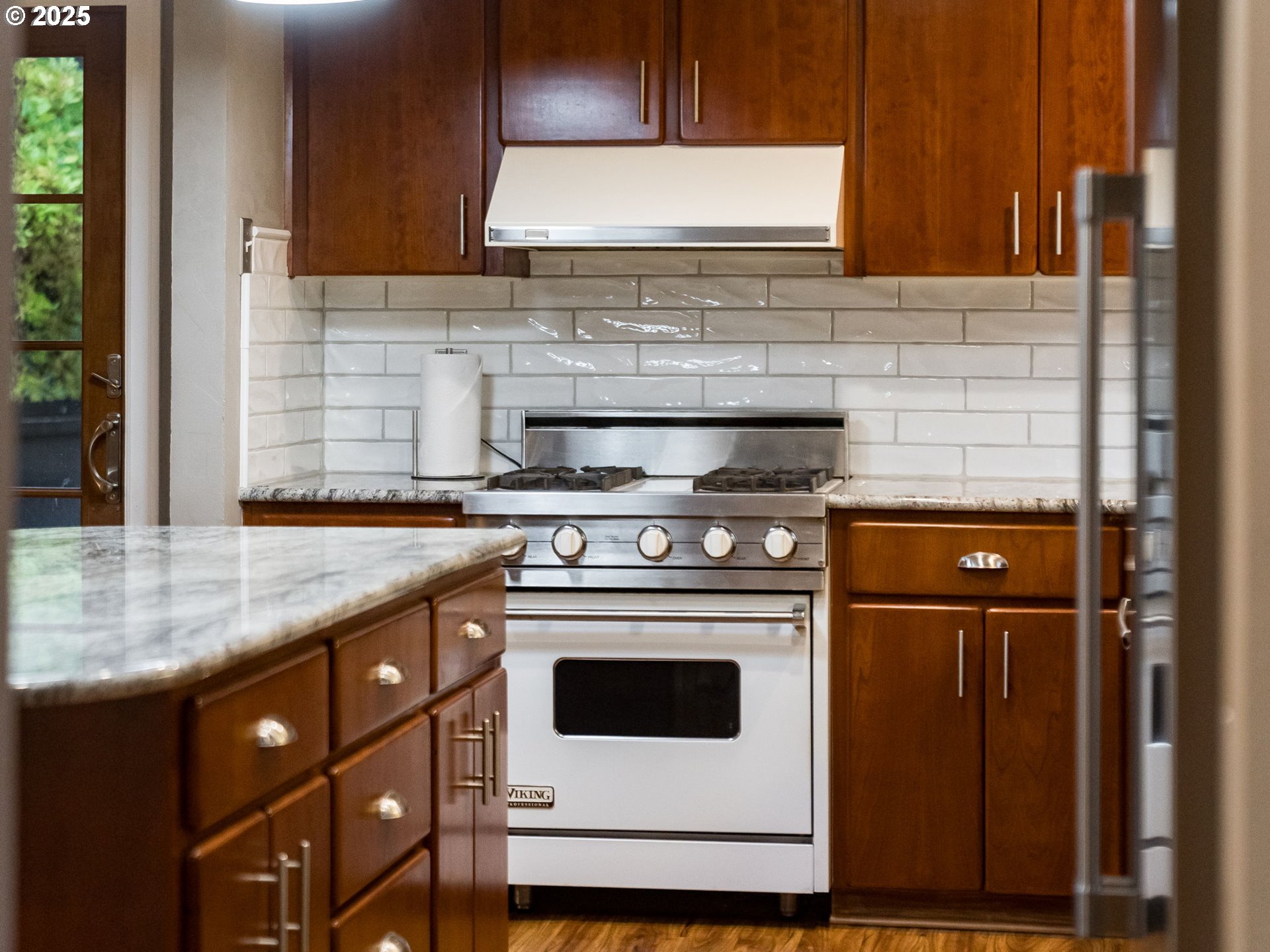 476 Southwest Hebb Park Road West Linn, OR 97068 - Photo 10 of 48