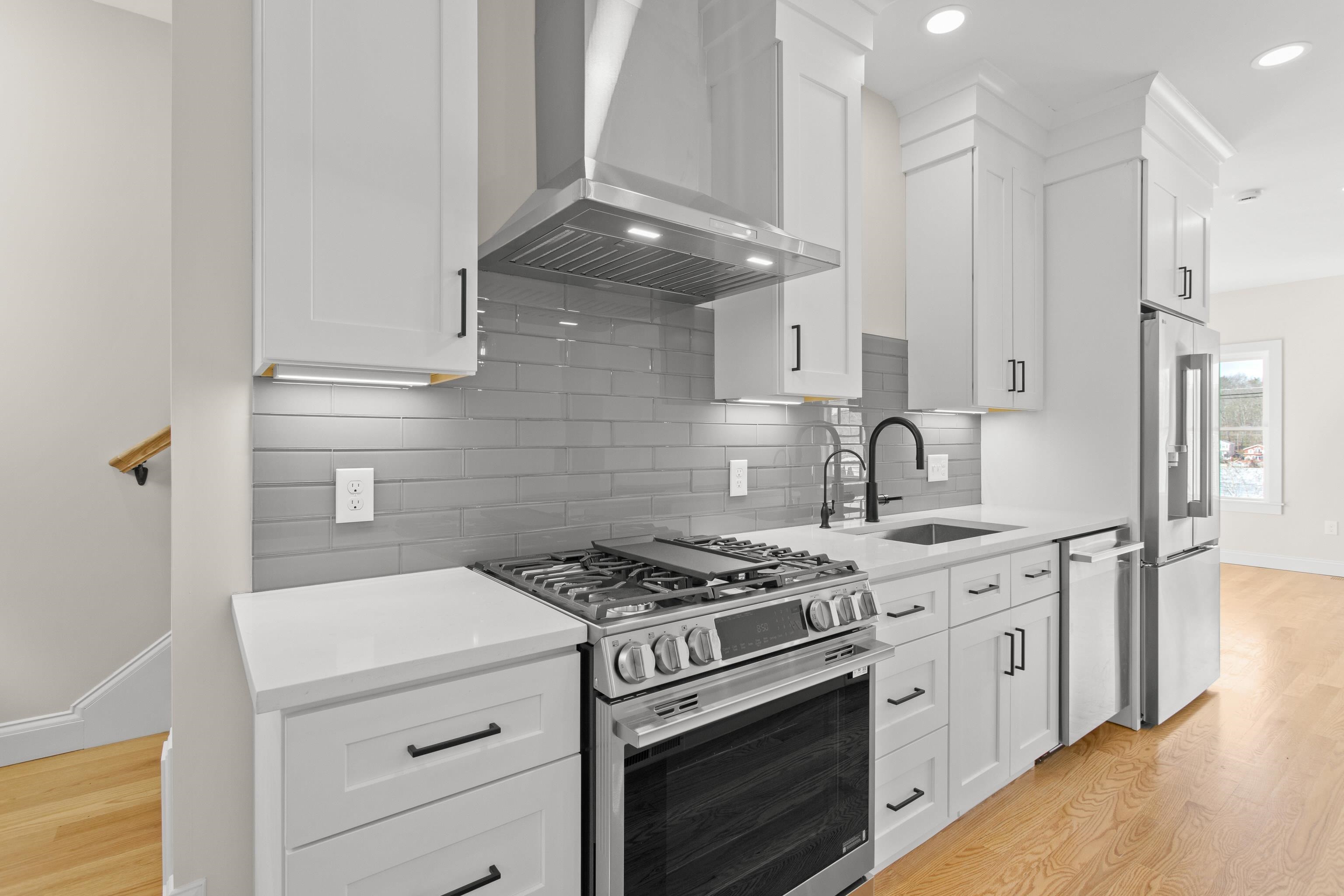 96 Shadow Lake Road, Unit 2 REAR Salem, NH 03079 - Photo 4 of 59