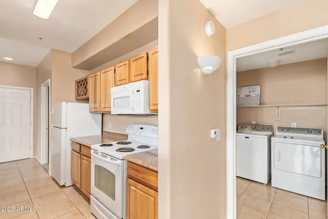 $1,375 | 2929 West Yorkshire Drive, Unit 1033, Phoenix, AZ 85027