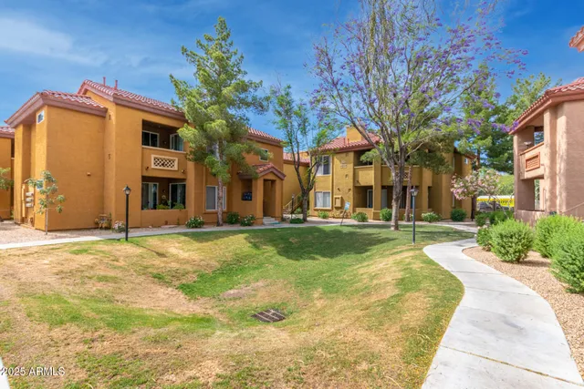 $1,375 | 2929 West Yorkshire Drive, Unit 1033, Phoenix, AZ 85027