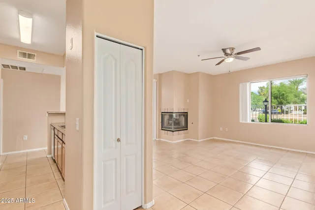 $1,375 | 2929 West Yorkshire Drive, Unit 1033, Phoenix, AZ 85027
