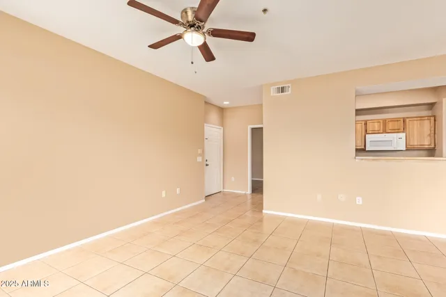 $1,375 | 2929 West Yorkshire Drive, Unit 1033, Phoenix, AZ 85027