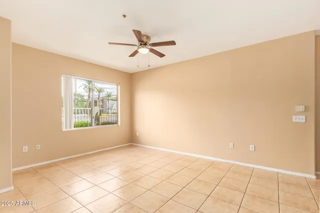 $1,375 | 2929 West Yorkshire Drive, Unit 1033, Phoenix, AZ 85027