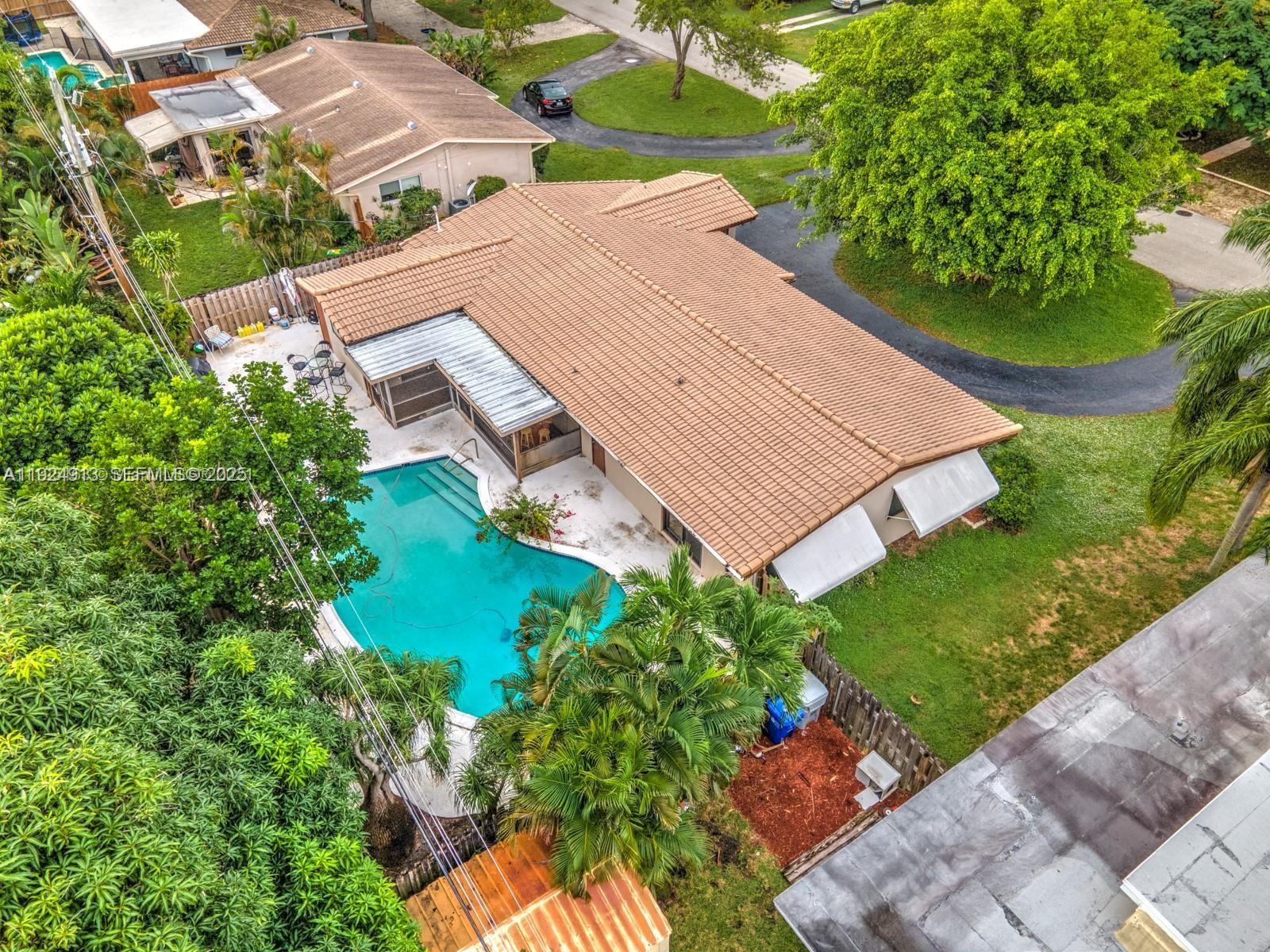 2620 Northeast 19th Street Pompano Beach, FL 33062 - Photo 42 of 42 an aerial view of a house