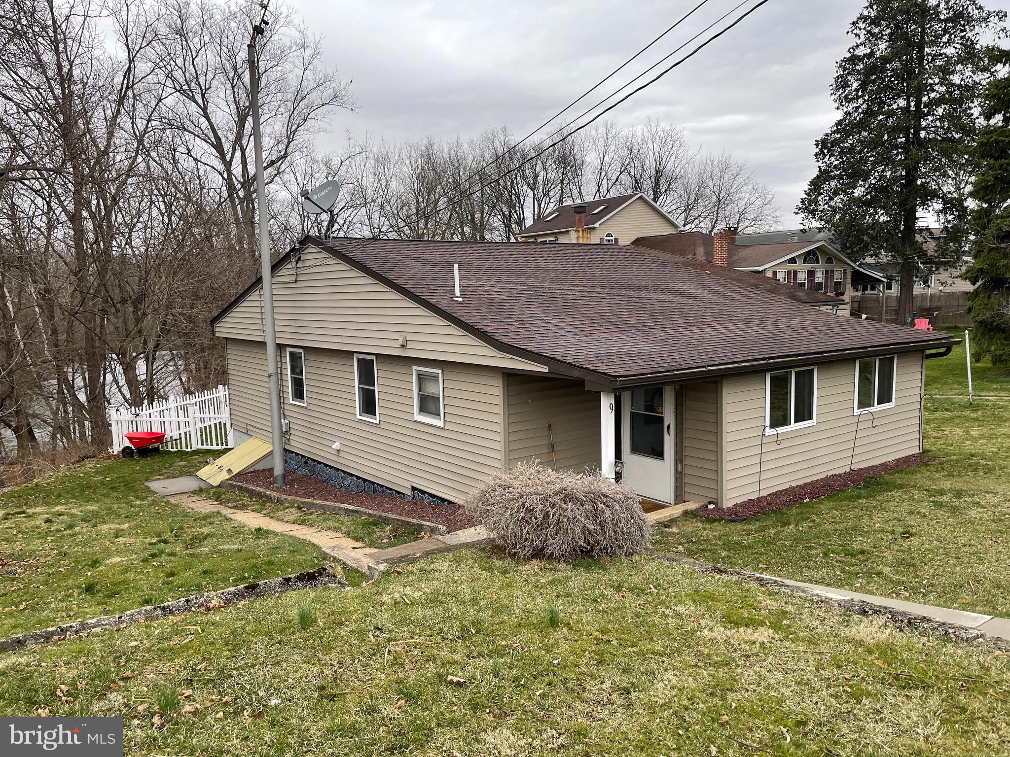 9 Berkley Park Road Reading, PA 19605 - Photo 1 of 17 Gallery Image 1