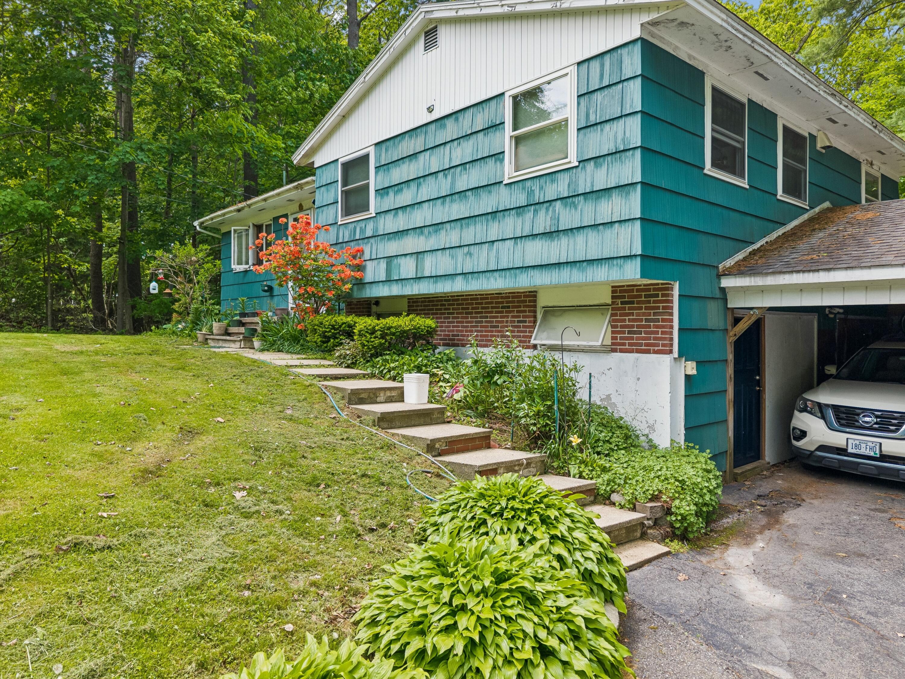 10 Ridgewood Drive Augusta, ME 04330 - Photo 5 of 47 10 Ridgewood Dr_0105