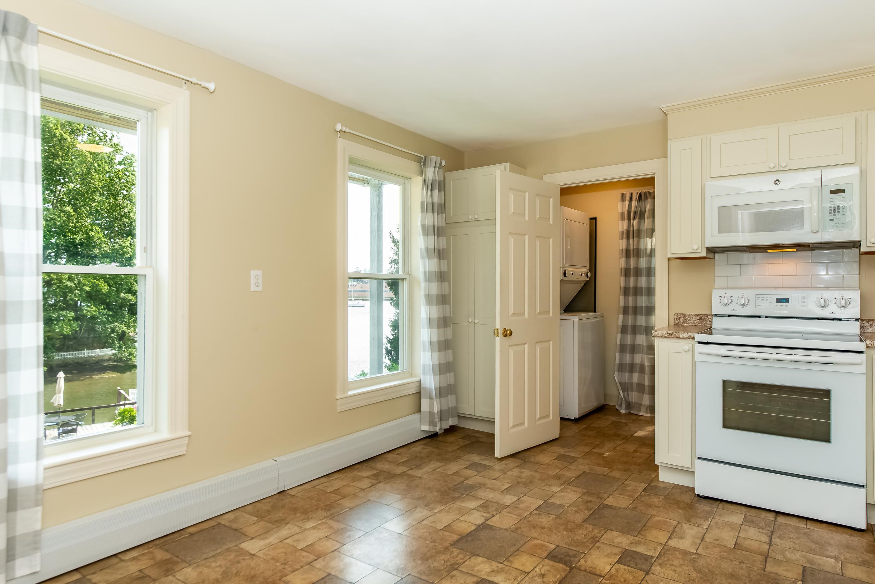 116 Whipple Road Kittery, ME 03904 - Photo 3 of 38