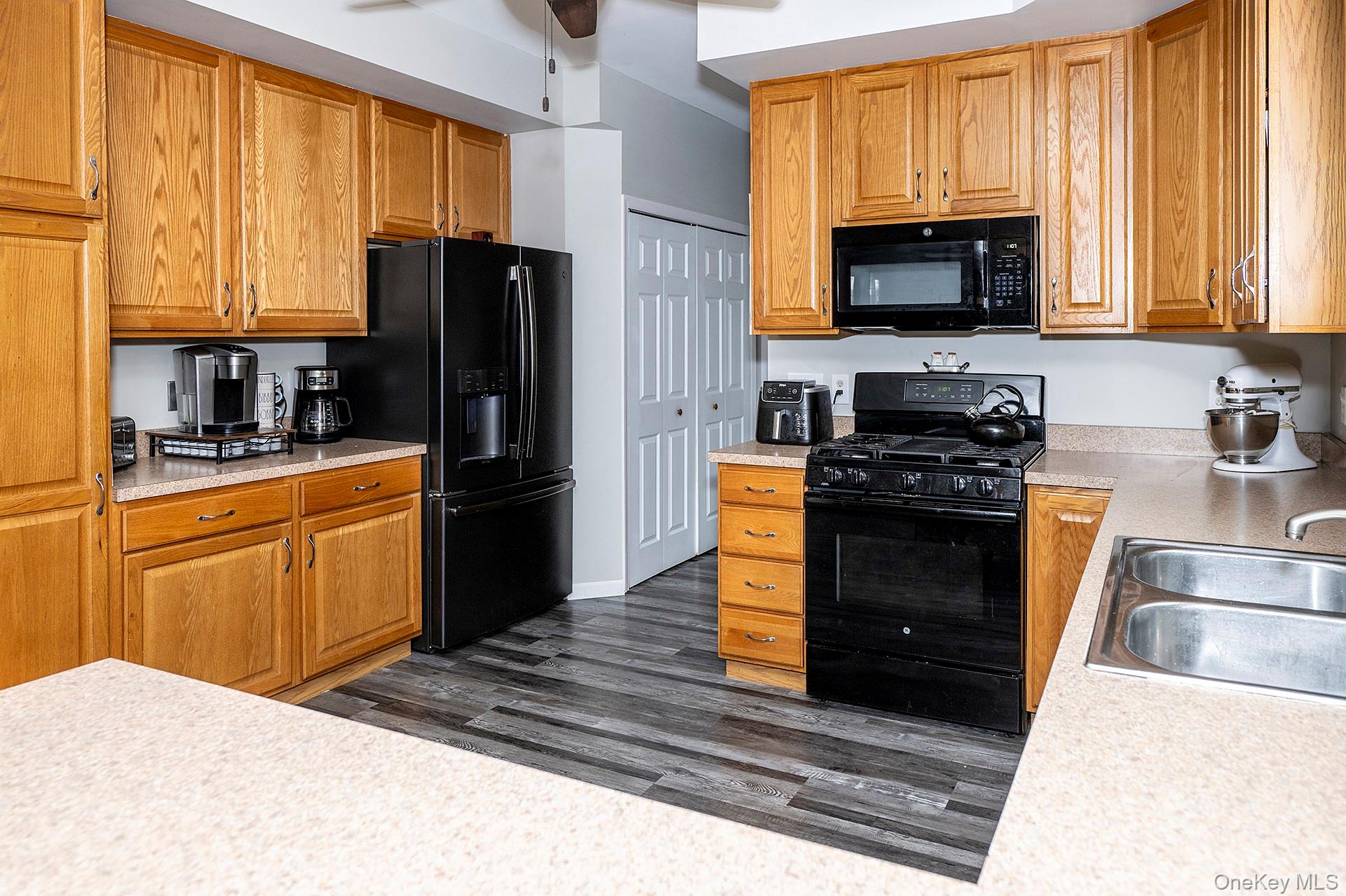 269 Milewood Road Millbrook, NY 12545 - Photo 7 of 40