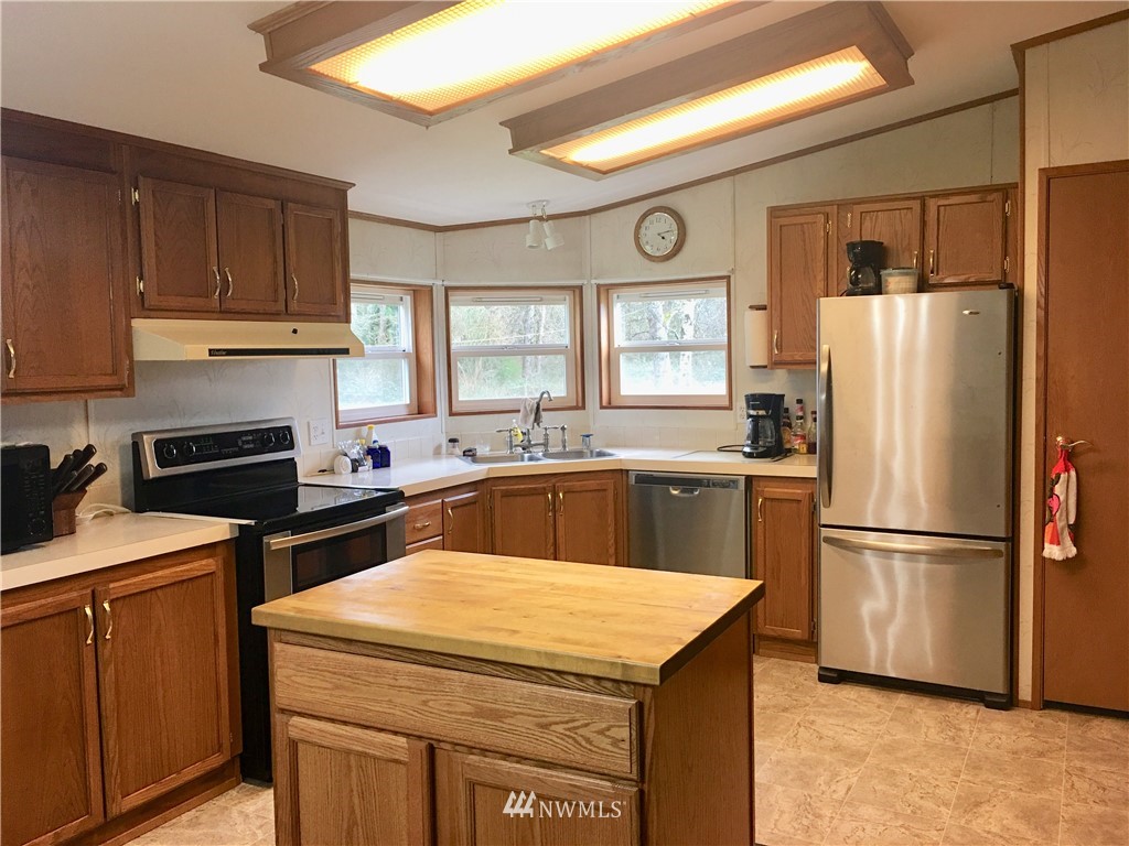 8057 Nicholson Road Sedro-Woolley, WA 98284 - Photo 11 of 25 Gallery Image 11