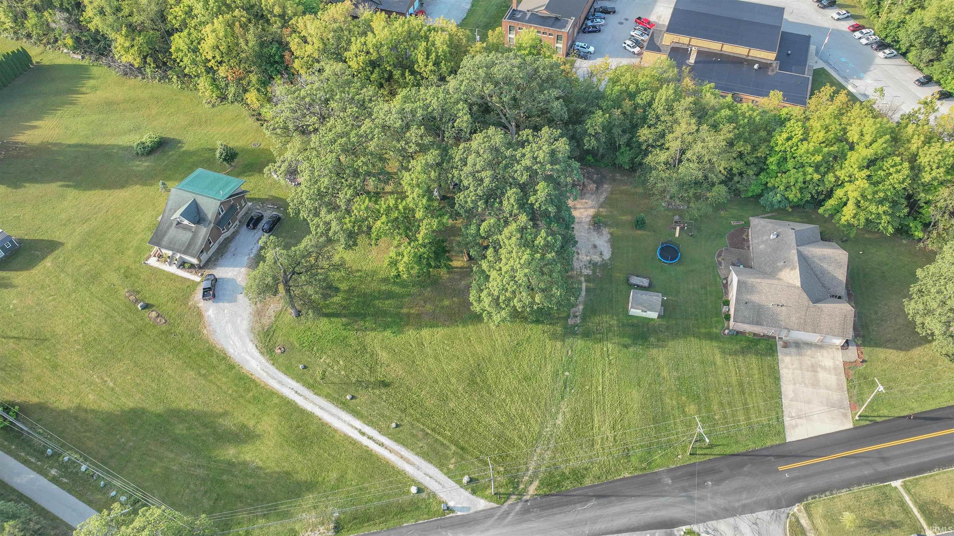 403 Armory Road Monticello, IN 47960 - Photo 2 of 10 Gallery Image 2