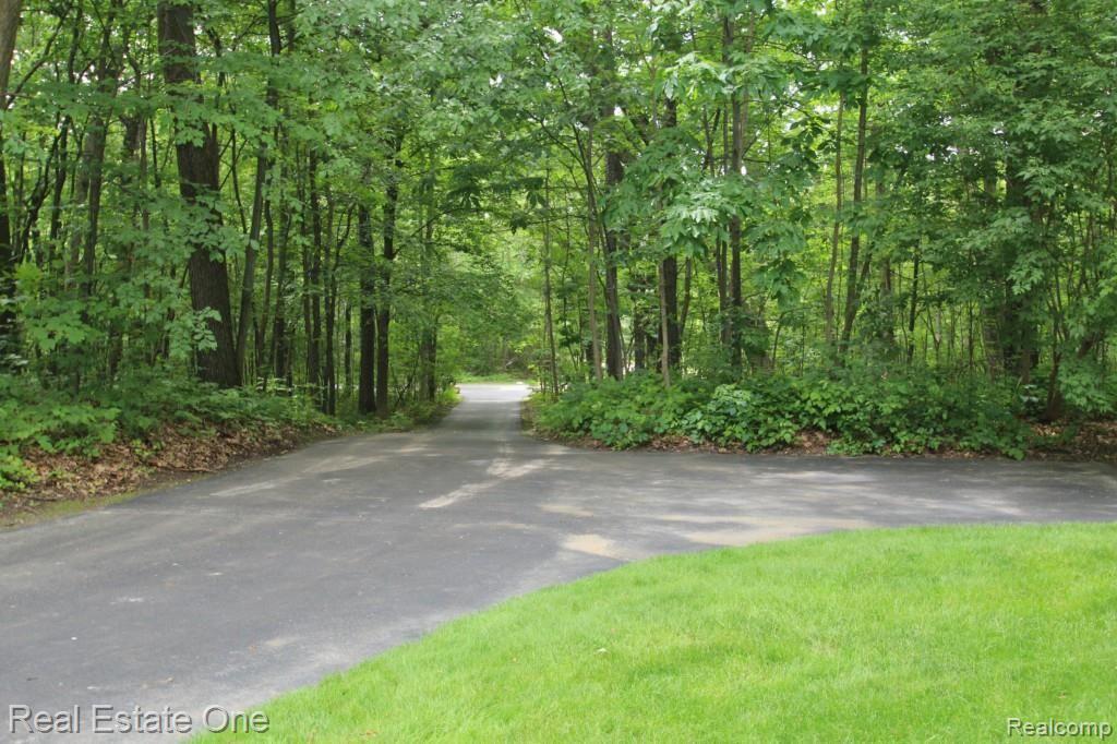 4344 Fenton Road Hartland, MI 48353 - Photo 31 of 53 IMG_7202.jpg