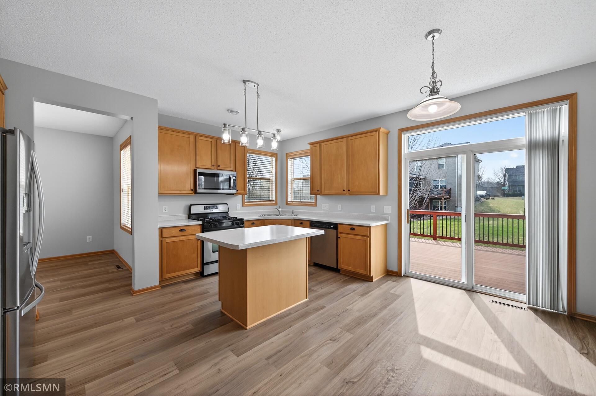 18017 68th Avenue North Maple Grove, MN 55311 - Photo 11 of 34