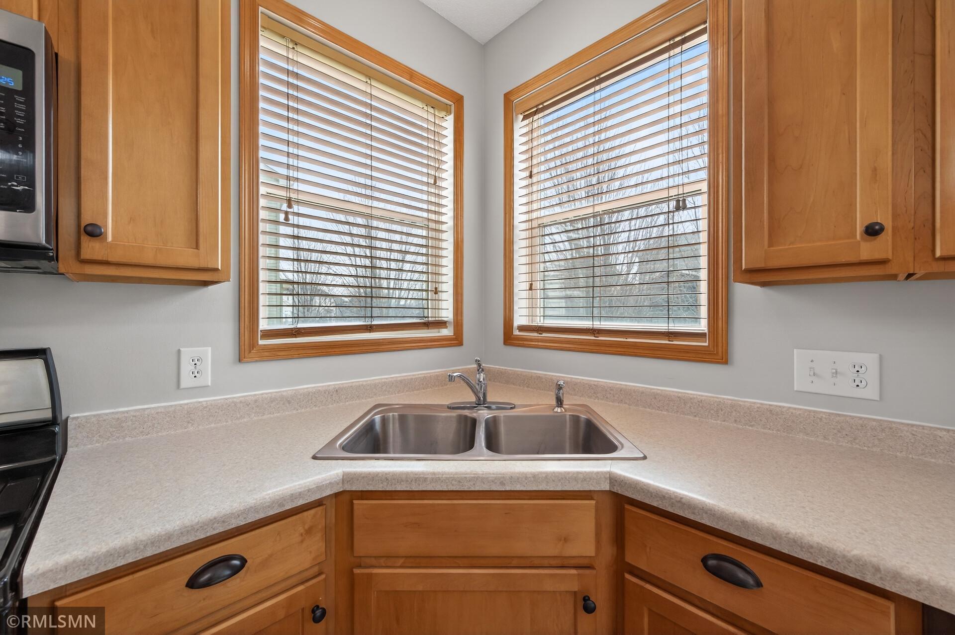 18017 68th Avenue North Maple Grove, MN 55311 - Photo 15 of 34