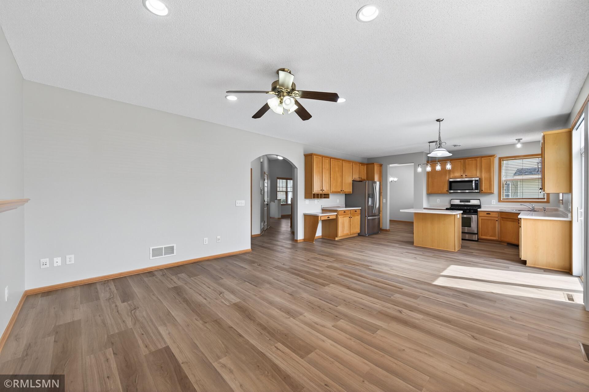 18017 68th Avenue North Maple Grove, MN 55311 - Photo 10 of 34