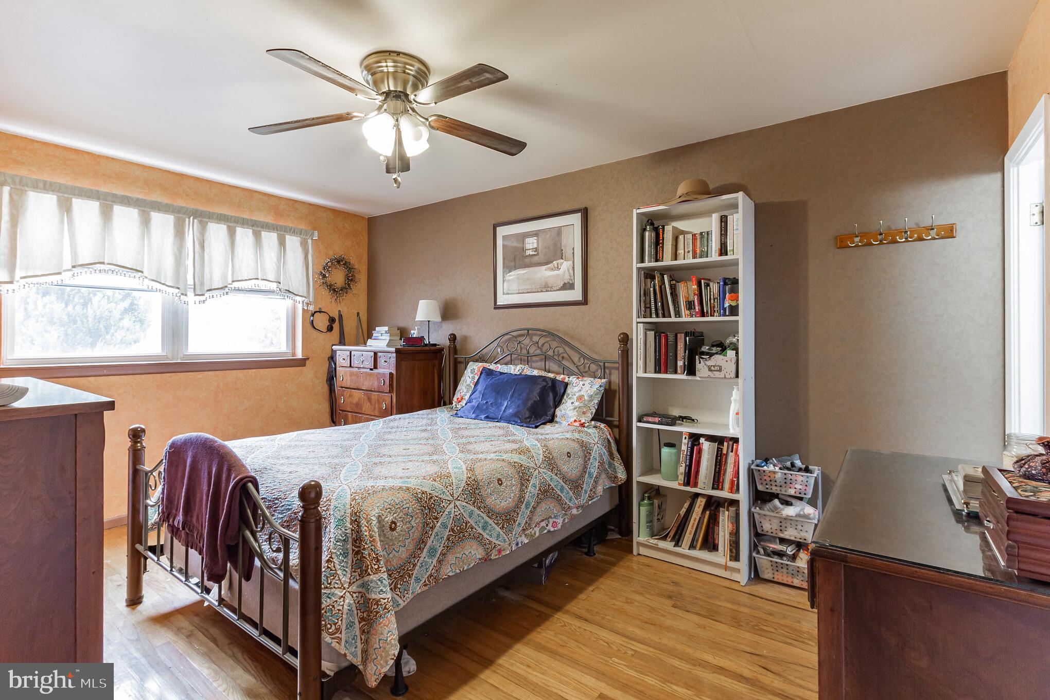 9824 Hardy Road Philadelphia, PA 19115 - Photo 13 of 31 Owners bedroom with ceiling d=fan and light