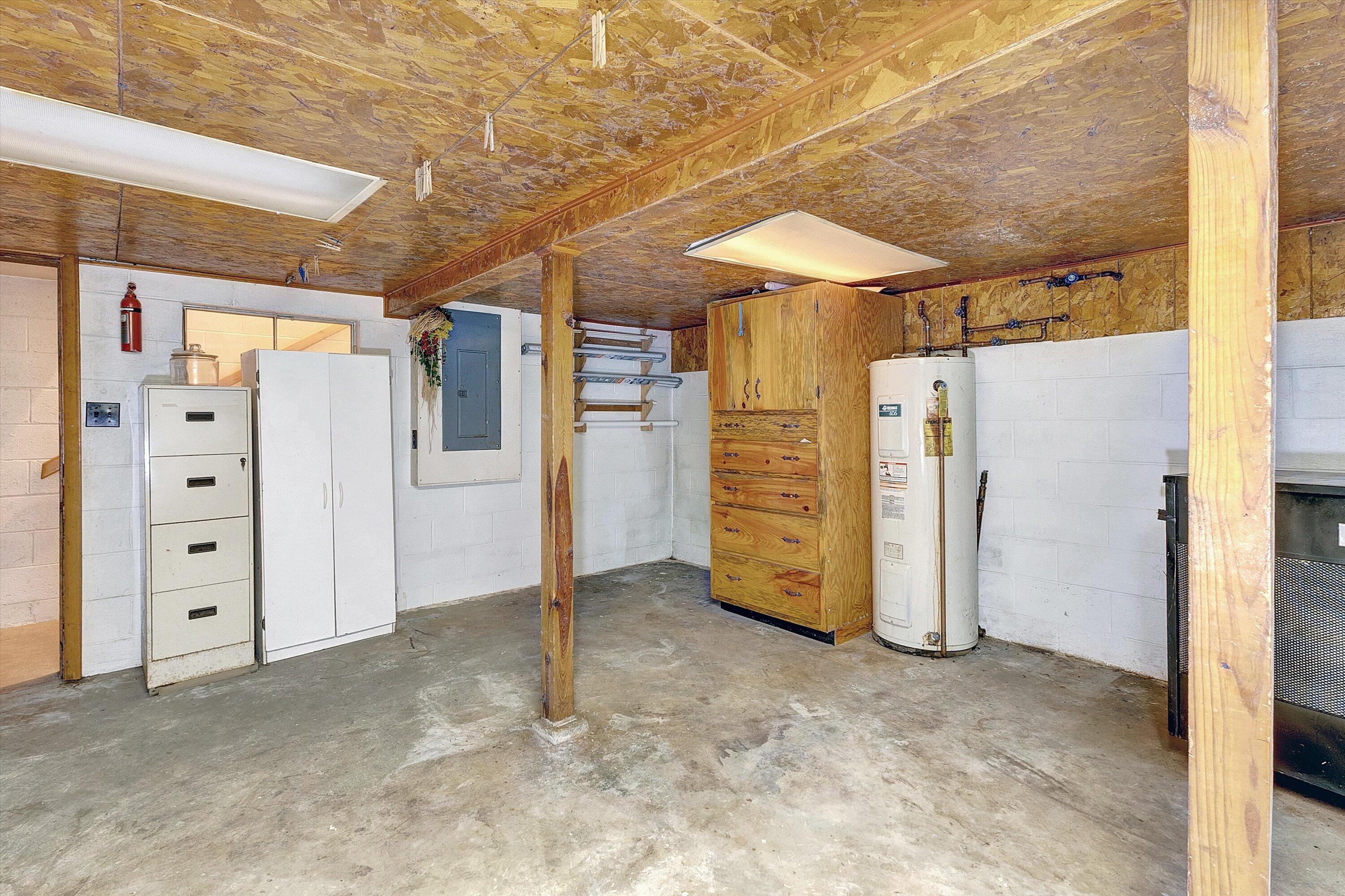 204 Boone Road Covington, VA 24426 - Photo 23 of 31 23-201A1584