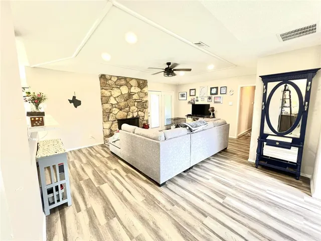 $2,795 | 2721 Leta Mae Circle, Farmers Branch, TX 75234