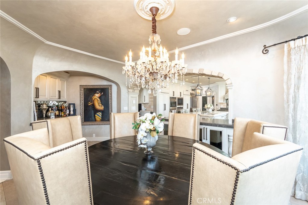 330 Kempton Road Glendale, CA 91202 - Photo 23 of 75