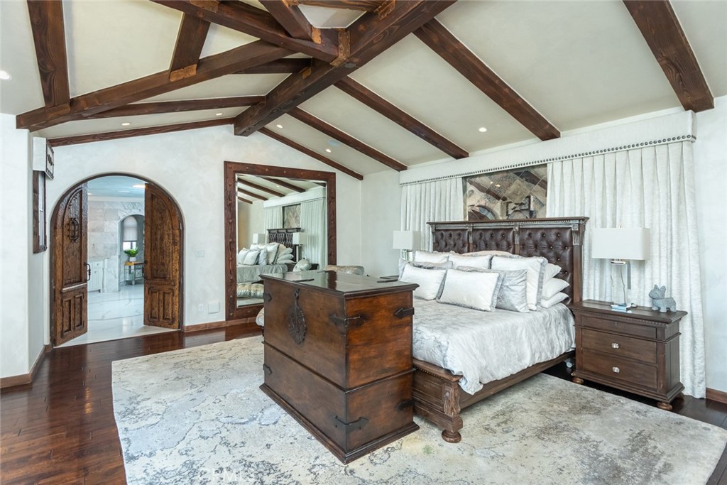 330 Kempton Road Glendale, CA 91202 - Photo 36 of 75 a living room with furniture and a fireplace