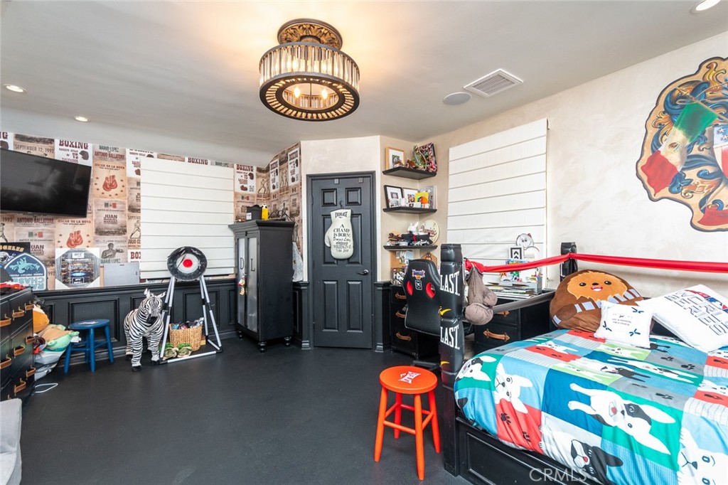 330 Kempton Road Glendale, CA 91202 - Photo 44 of 75