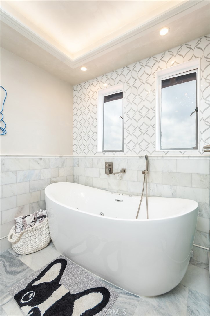 330 Kempton Road Glendale, CA 91202 - Photo 49 of 75