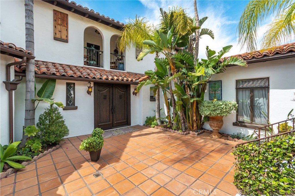 330 Kempton Road Glendale, CA 91202 - Photo 7 of 75