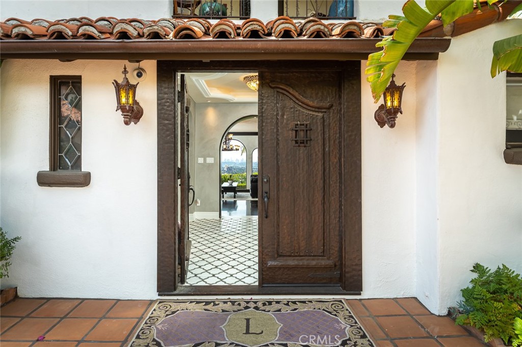 330 Kempton Road Glendale, CA 91202 - Photo 8 of 75