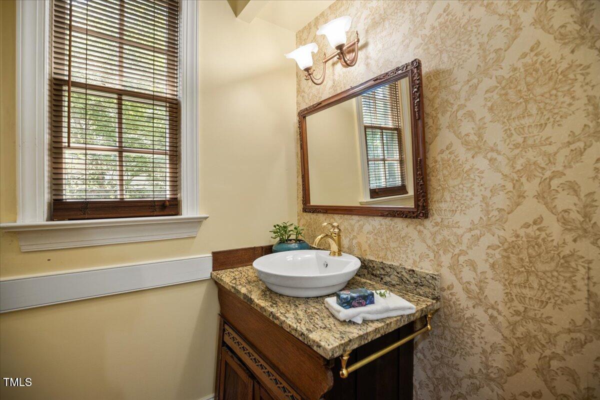 2124 Fallon Oaks Court Raleigh, NC 27608 - Photo 32 of 36 14-IMG_5050