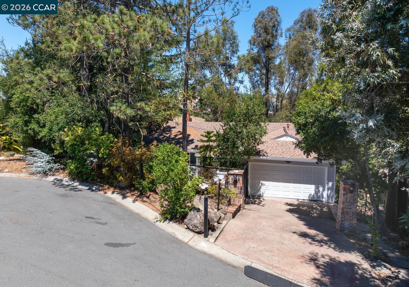 16 Ruth Court Lafayette, CA 94549 - Photo 4 of 46