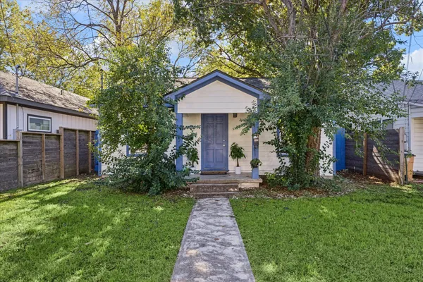 $749,000 | 907 East 53rd Street, Austin, TX 78751