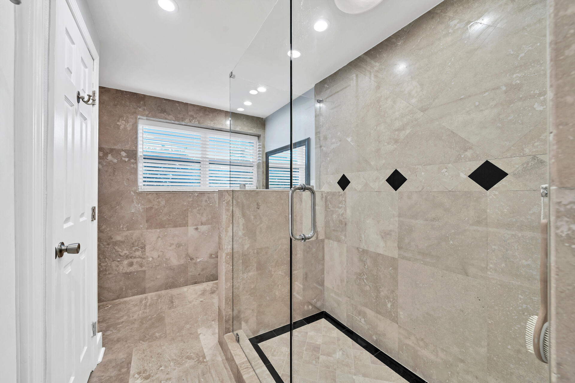 536 Benning Drive Destin, FL 32541 - Photo 18 of 46 a bathroom with a shower