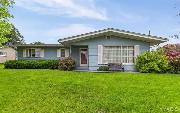 $110,000 | 613 North Liberty Street, Jerseyville, IL 62052