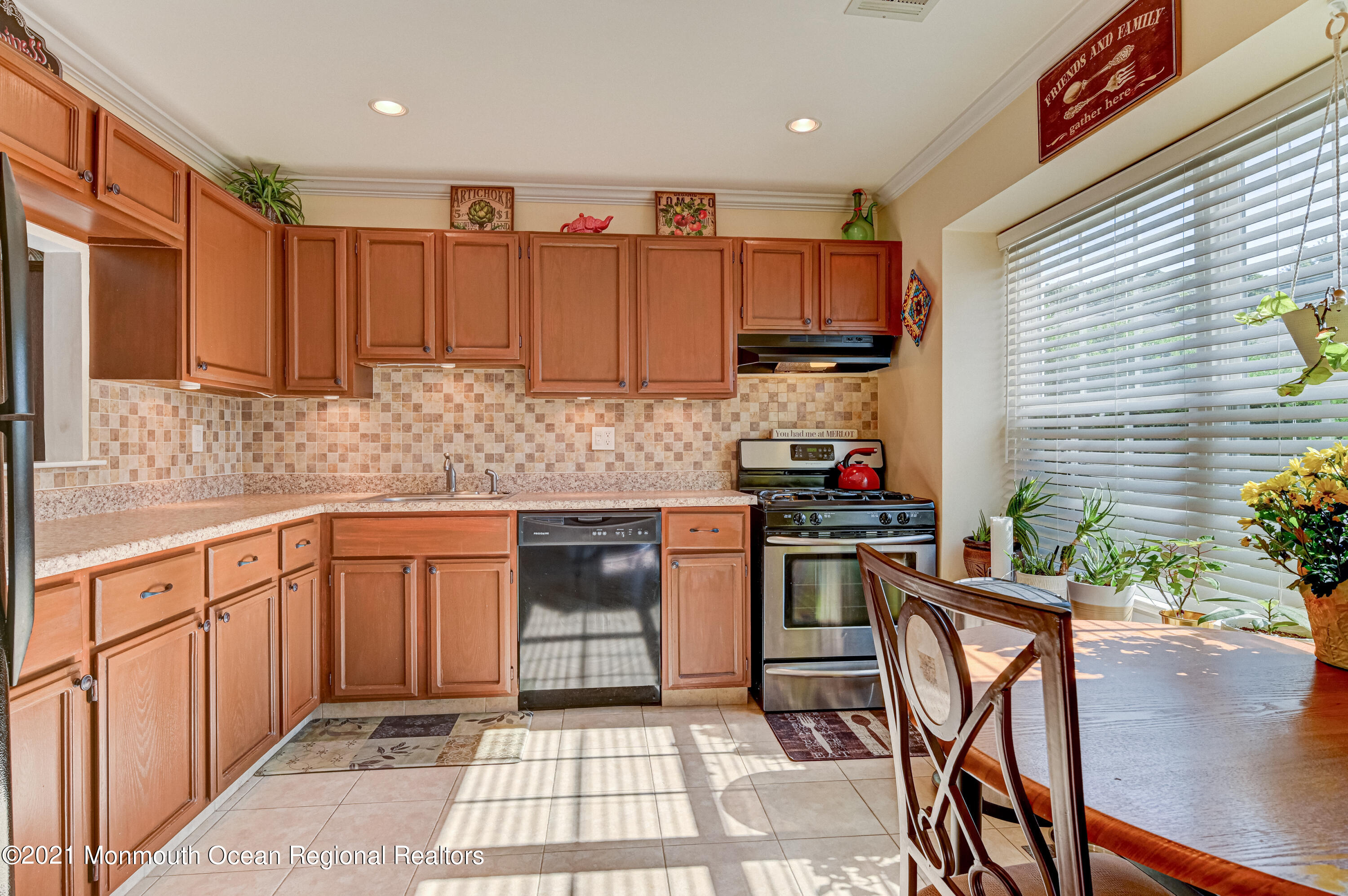 60 County Road, Unit C012 Cliffwood, NJ 07721 - Photo 13 of 29 60_County_Rd_Cliffwood_016