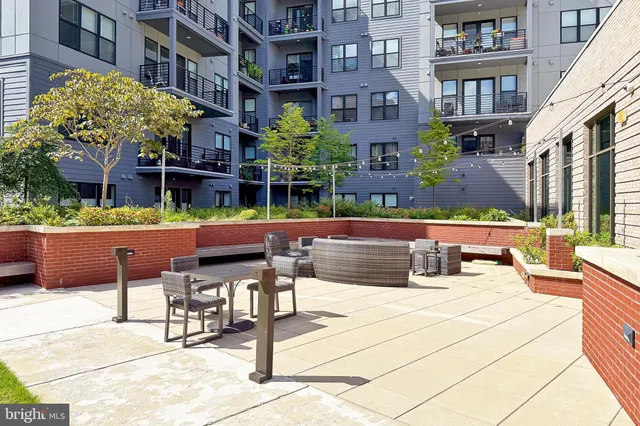 $765,000 | 2960 Vaden Drive, Unit 2103, Fairfax, VA 22031