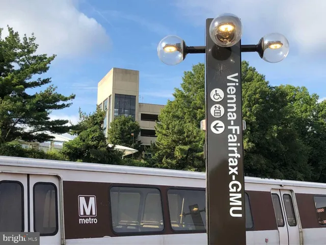 $765,000 | 2960 Vaden Drive, Unit 2103, Fairfax, VA 22031