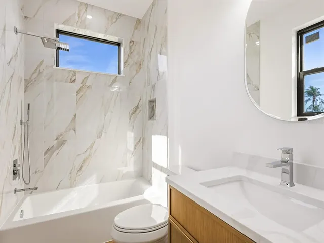 $1,999,000 | 2303 Loma Linda Street, Sarasota, FL 34239