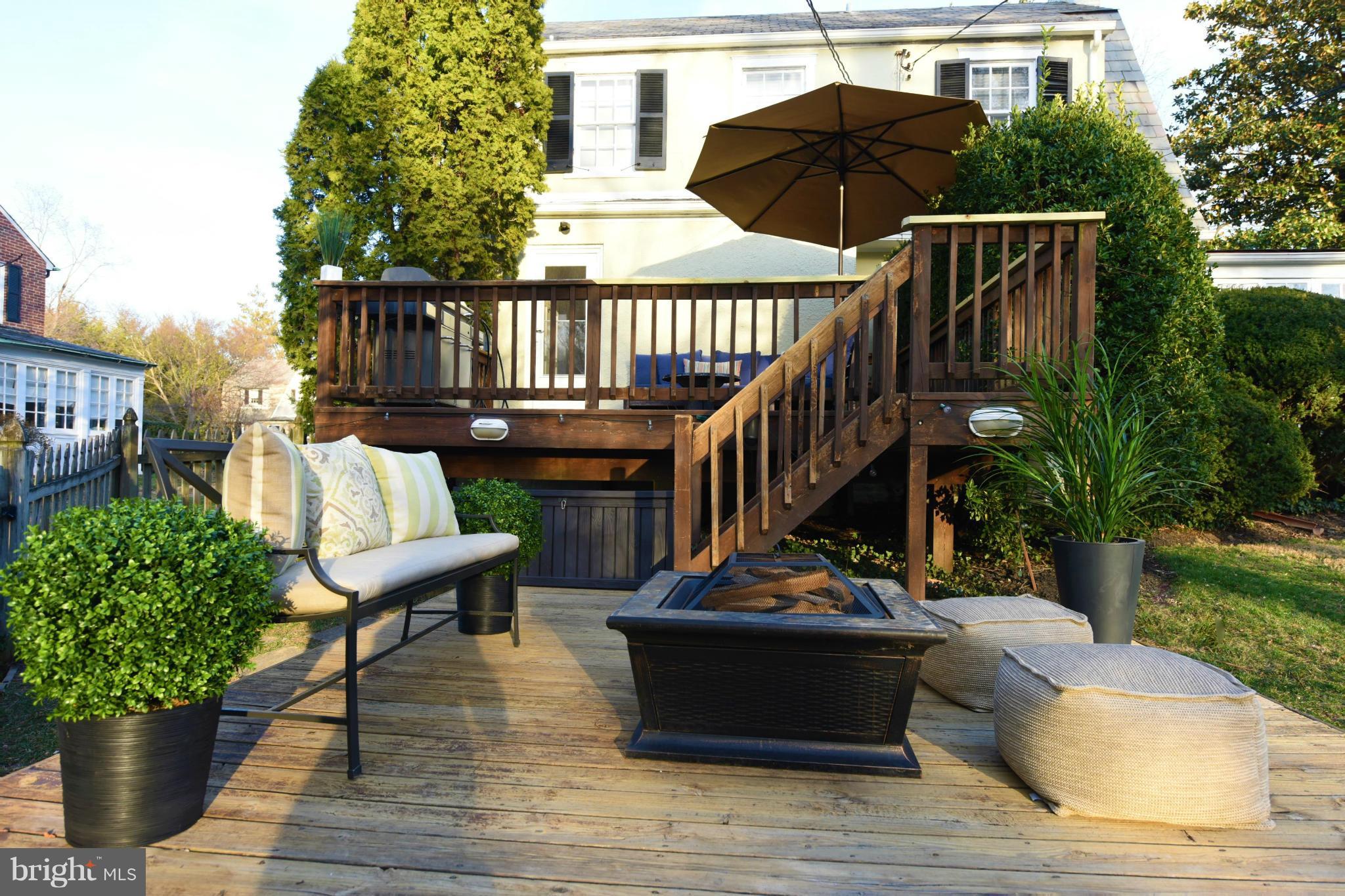 308 Wendover Road Baltimore, MD 21218 - Photo 23 of 30 Two-tiered deck