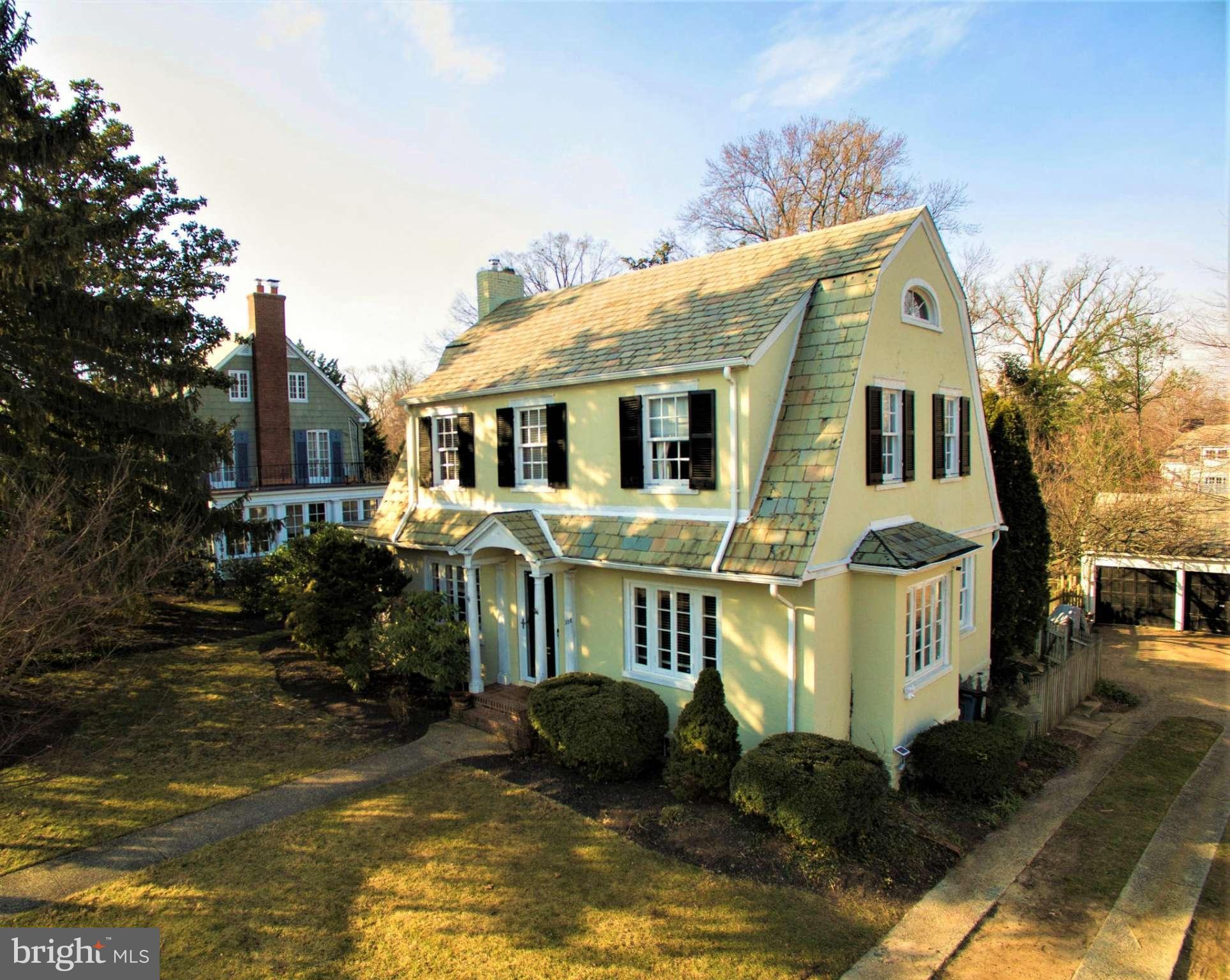 308 Wendover Road Baltimore, MD 21218 - Photo 27 of 30 Characteristic Gambrel Roof