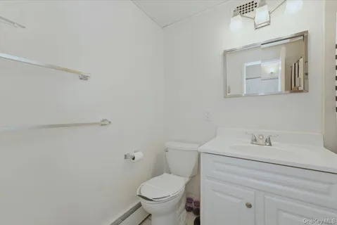 $225,000 | 222 Smith Street, Unit 2E, Freeport, NY 11520