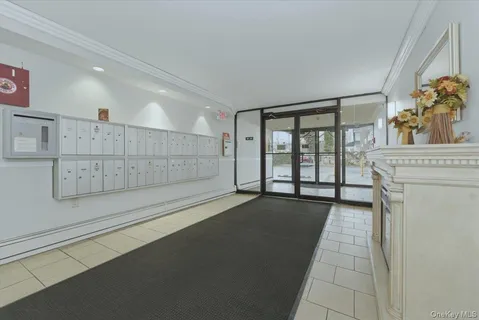 $225,000 | 222 Smith Street, Unit 2E, Freeport, NY 11520