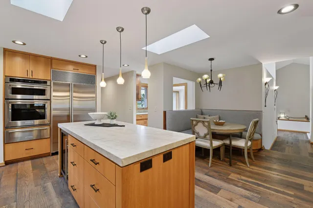 $1,695,000 | 5880 Boulder Bridge Lane, Shorewood, MN 55331