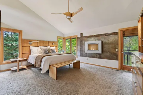 $1,695,000 | 5880 Boulder Bridge Lane, Excelsior, MN 55331