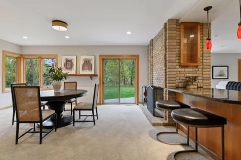 $1,695,000 | 5880 Boulder Bridge Lane, Shorewood, MN 55331