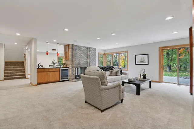 $1,695,000 | 5880 Boulder Bridge Lane, Shorewood, MN 55331