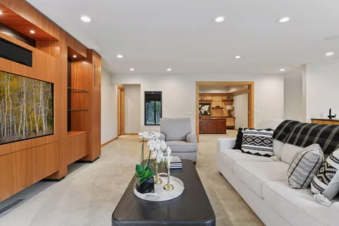 $1,695,000 | 5880 Boulder Bridge Lane, Excelsior, MN 55331